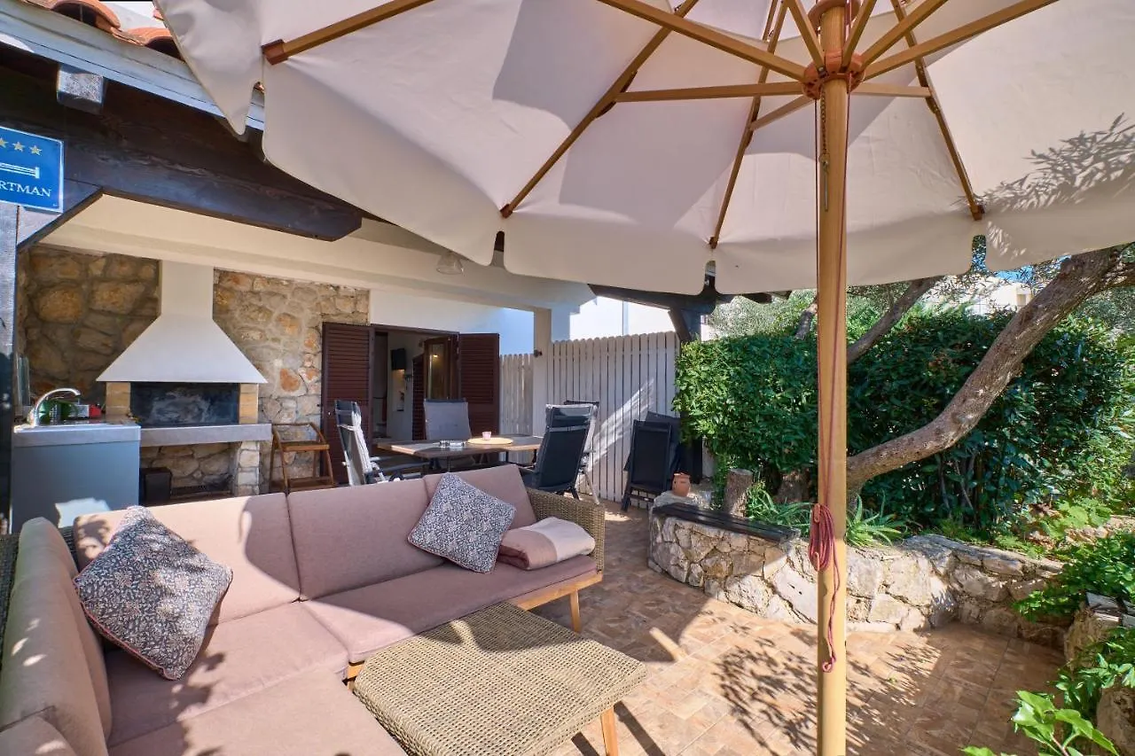 Amazing House, 20 M From The Beach, 80 M2 Martinscica